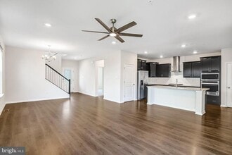 Building Photo - 404 Constellation Ln