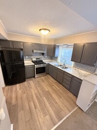 Building Photo - 2703 Hull Ave