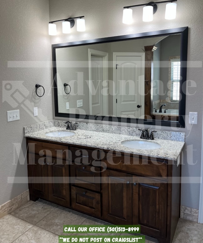 Building Photo - 6005 W W Dr