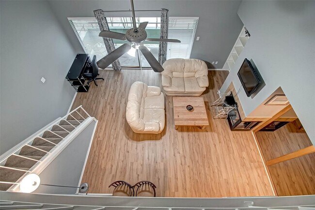 Building Photo - 14777 Wunderlich Dr