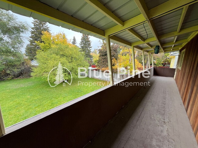 Building Photo - 755 9th St