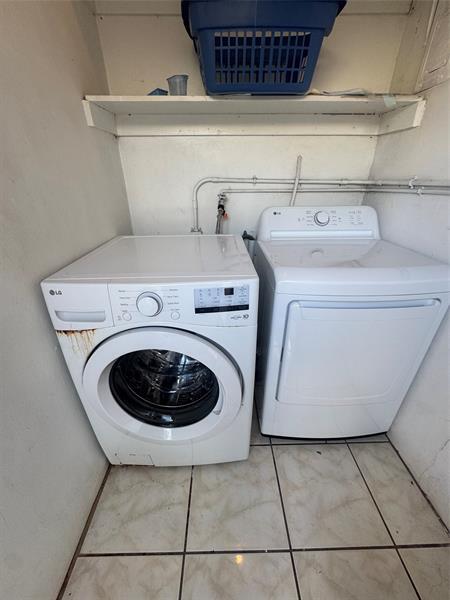 Building Photo - 1941 Washington St