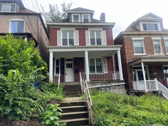 Building Photo - 147 Meade Ave