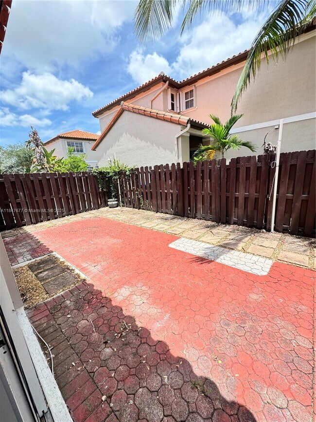 Primary Photo - 8337 NW 142nd St