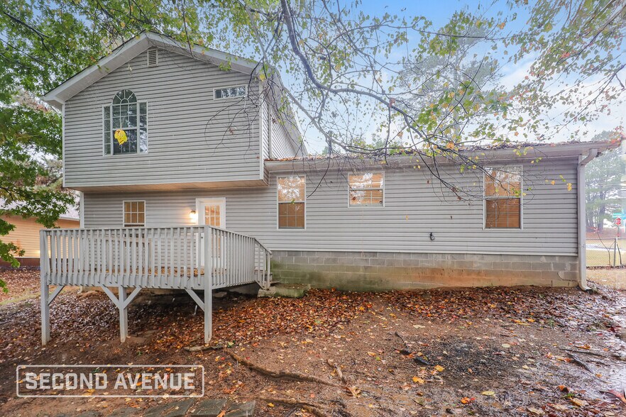 Building Photo - 6614 Rebecca Lou Ln