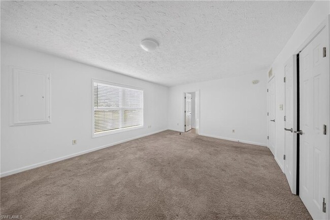 Building Photo - 250 Leawood Cir