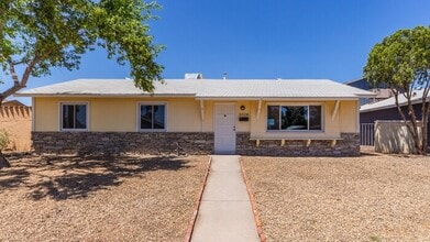 Building Photo - ? Newly Remodeled! 3-Bed/2-Bath in North P...