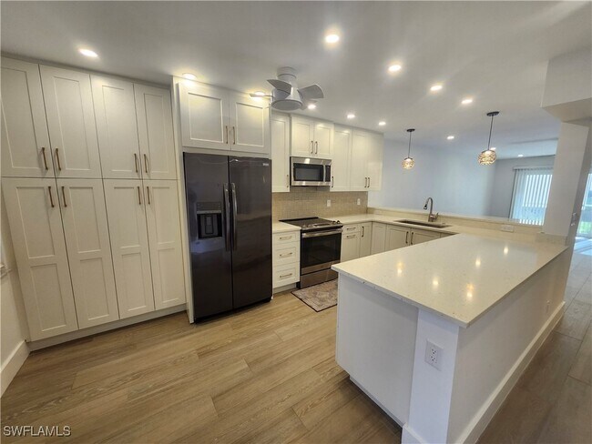 Building Photo - 144 Pebble Shores Dr