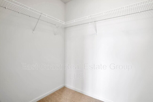 Building Photo - 153 Charterhouse St