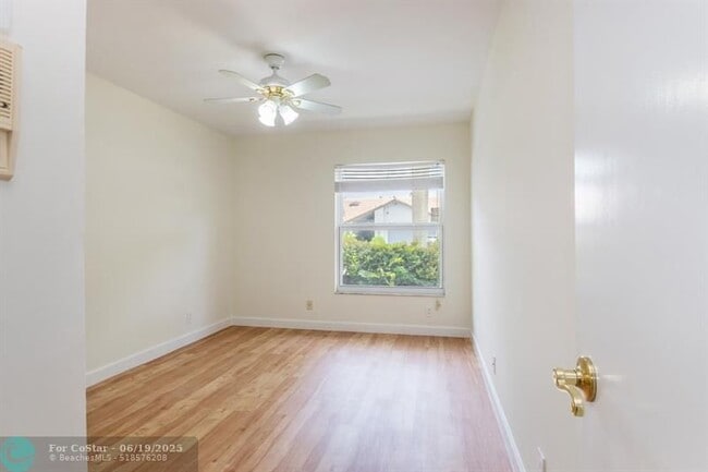 Building Photo - 1561 NW 101st Ave