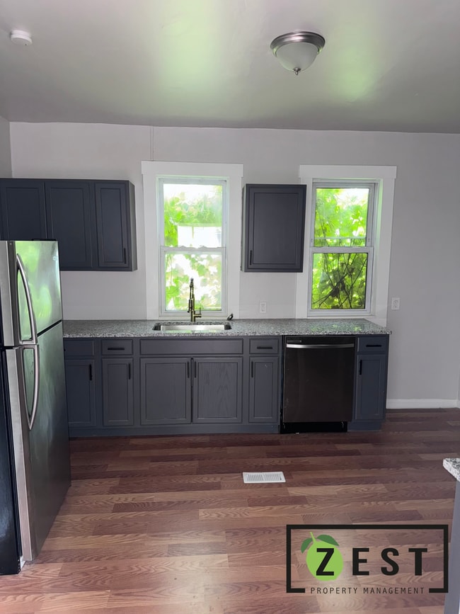Building Photo - Beautifully Remodeled Home!
