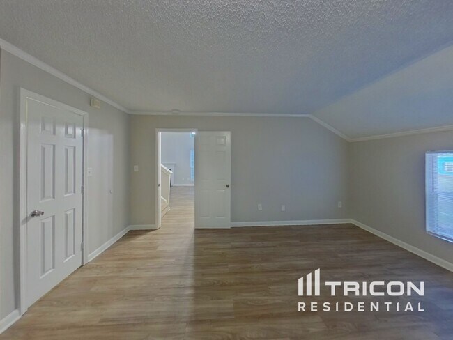 Building Photo - 5407 River Falls Dr