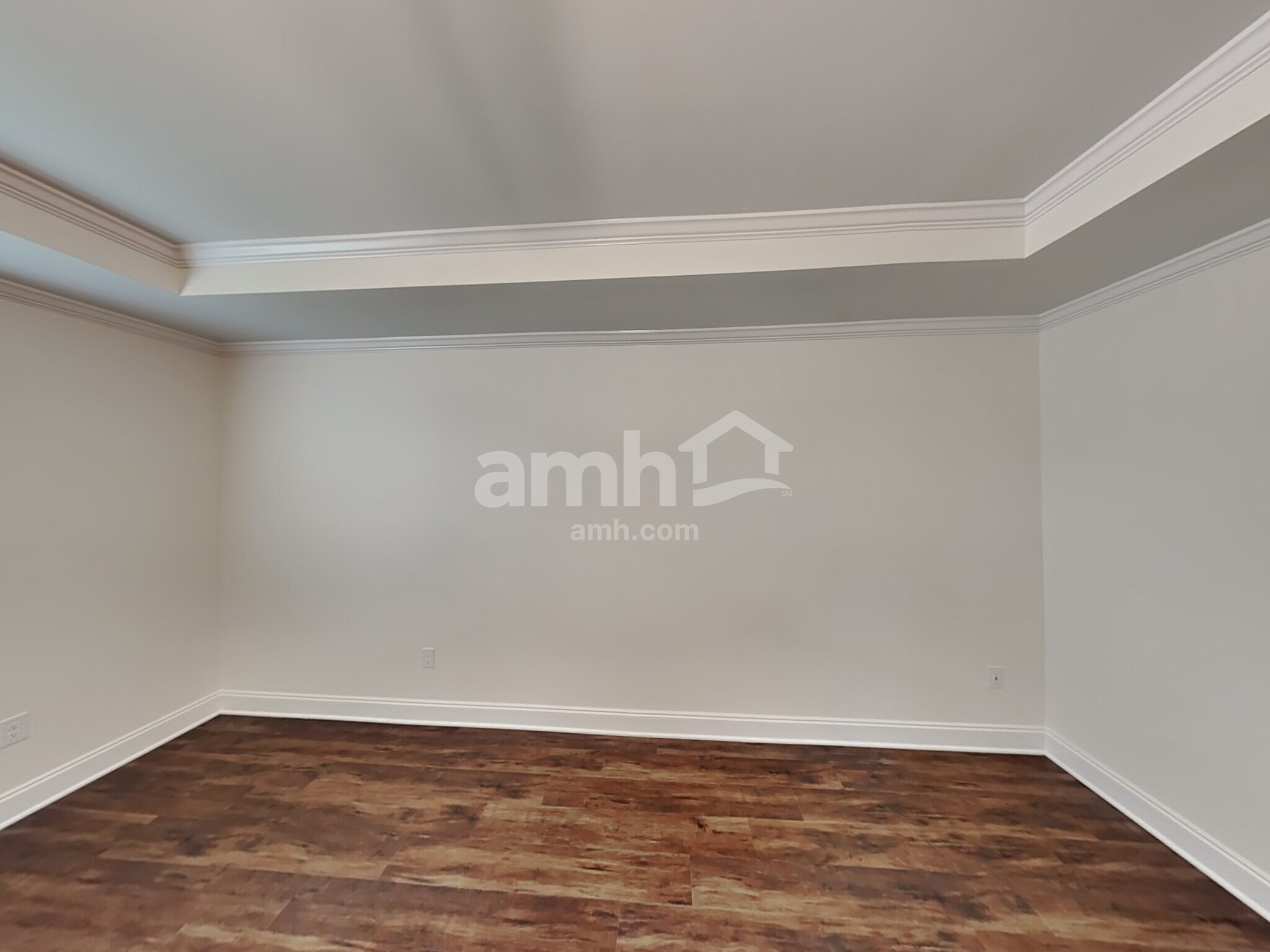 Building Photo - 5223 Valor Dr