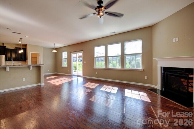 Building Photo - 16125 Hammersmith Farm Dr