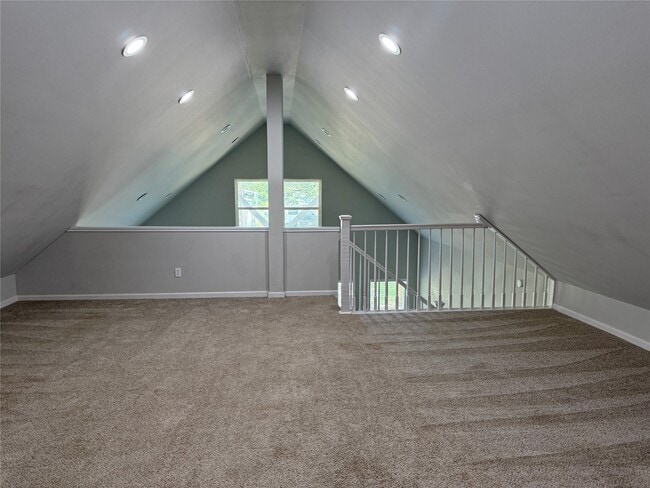 Building Photo - 220 St Croix Dr