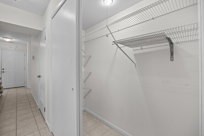 Building Photo - 1148 Willow Green Dr