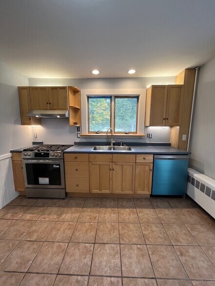 Building Photo - 52 Wareham St