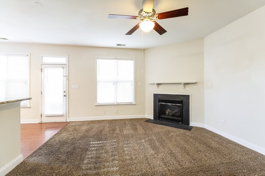 Building Photo - 10430 Carver Falls Rd