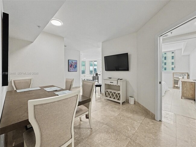 Building Photo - 1755 E Hallandale Beach Blvd