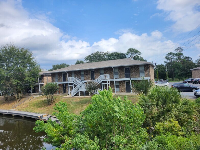 Building Photo - 1200 Mill Rd