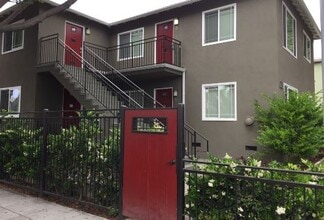 Front 4 plex - 1762 9th St