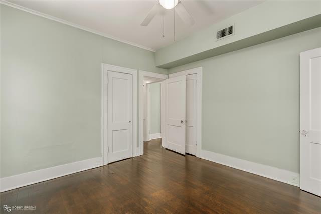 Building Photo - 561 Forest