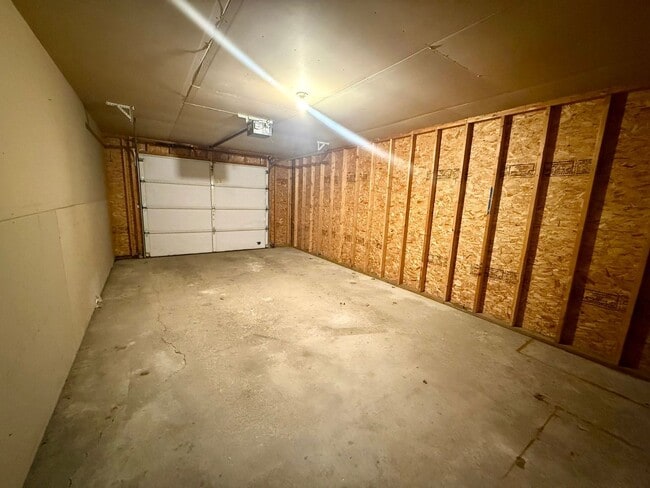 Building Photo - 3116 Wilson Ave