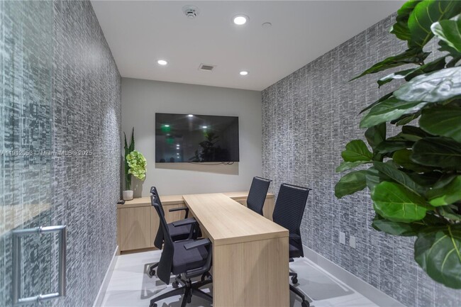 Building Photo - 17550 Collins Ave