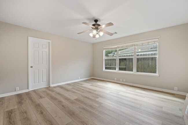 Building Photo - 2851 Sandberry Dr