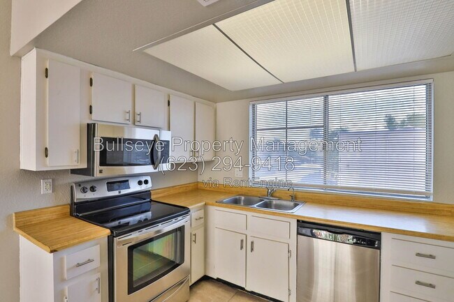 Building Photo - 1540 W Mercer Ln