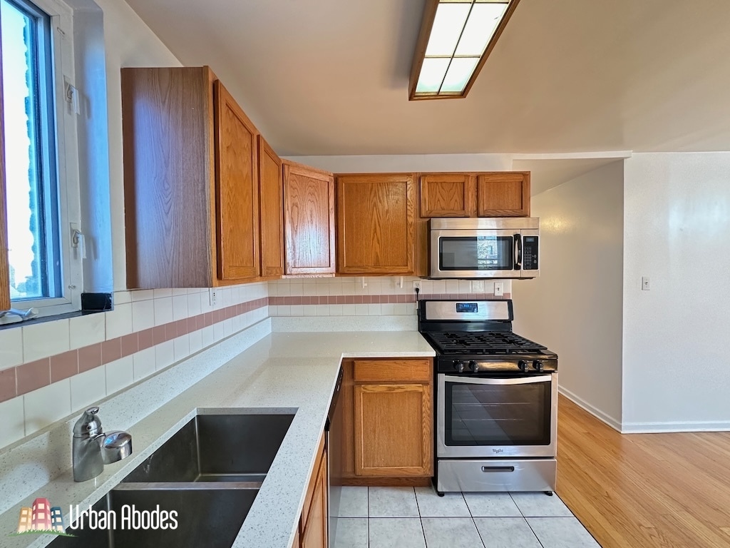 Building Photo - 1401 N Bosworth Ave