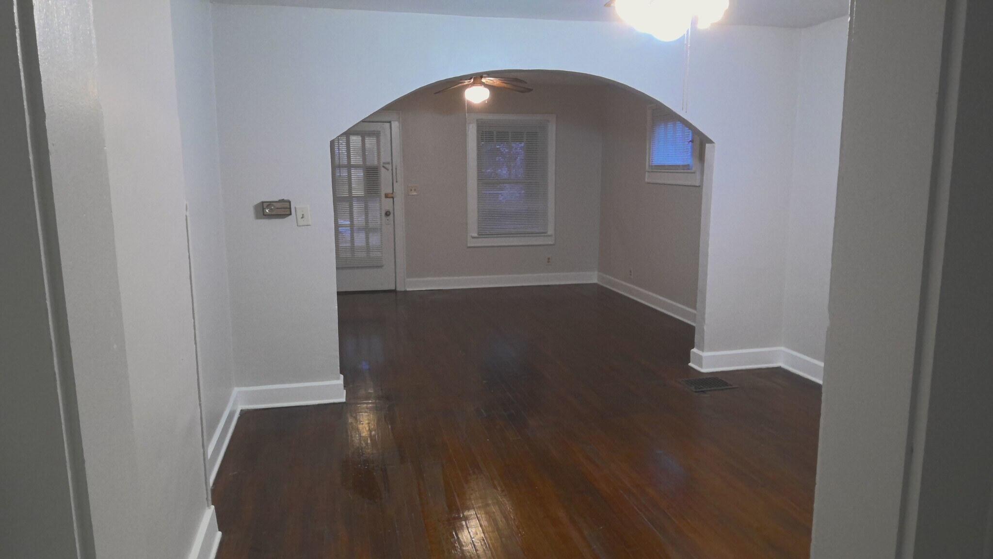 Building Photo - 815 N Bancroft St