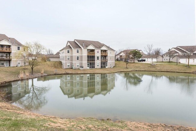 Building Photo - 1550 Oakfield Dr