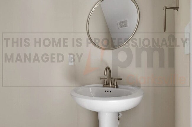 Building Photo - 402 Shelby St