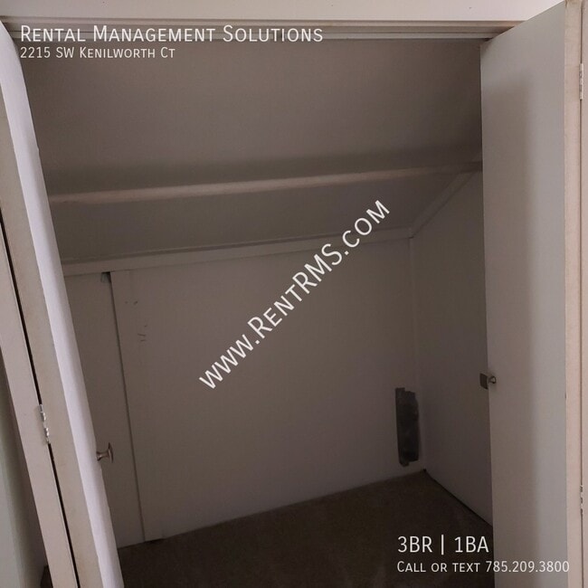 Building Photo - 2215 SW Kenilworth Ct