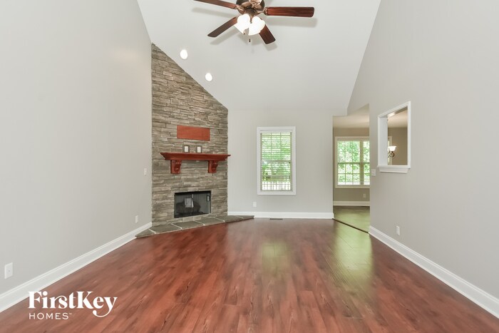Building Photo - 3682 Fox Tail Dr
