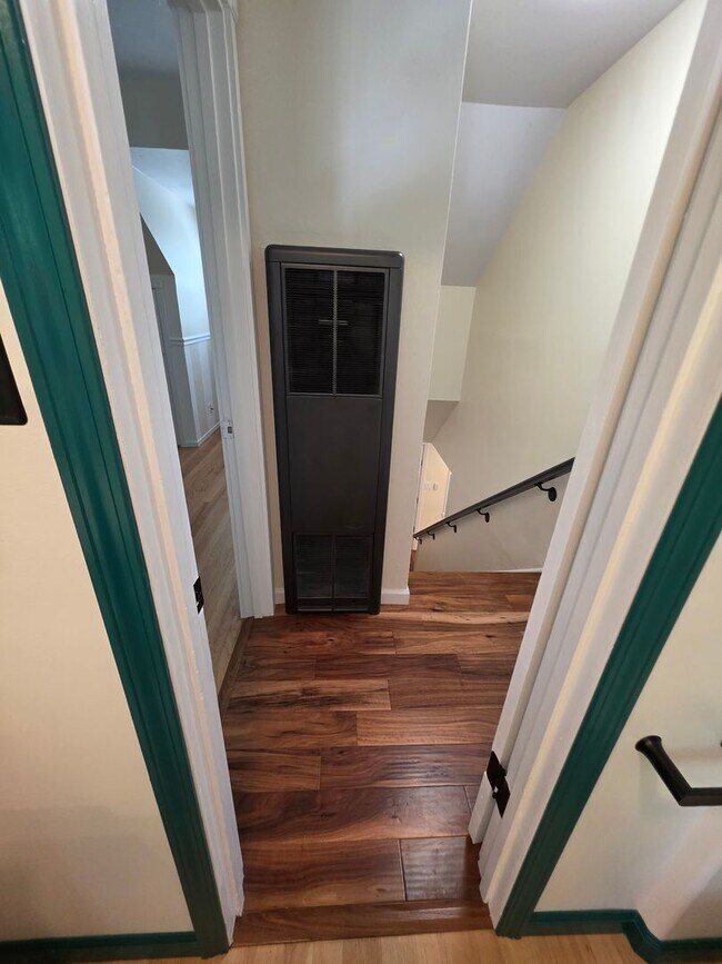 Building Photo - Endearing 4/2 Top of the Line Remodel in Concord's Canterbury Neighborhood