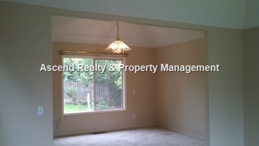 Building Photo - Lower Price!! Wilsonville 2 Level Work Shop/Workout Room Fenced Yard Quick Access to I5 & Shops