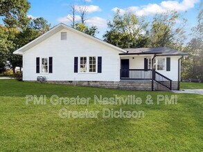 Building Photo - 105 W Ray St