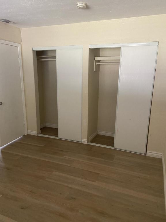 Building Photo - 917 Broadview St