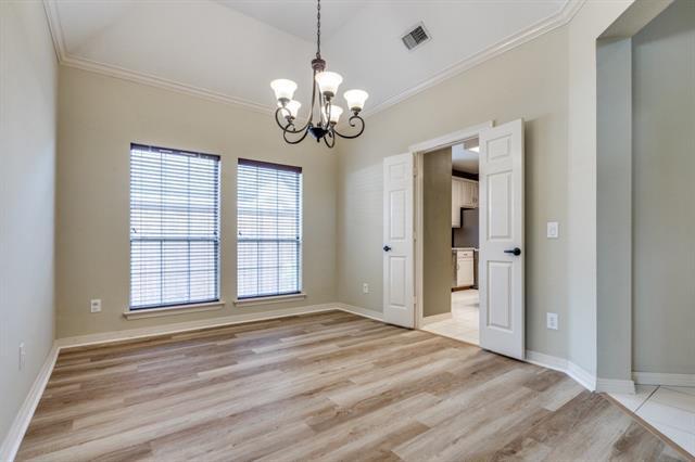 Building Photo - 2212 Grinelle Dr