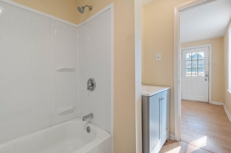 Building Photo - 426 Jonathan St