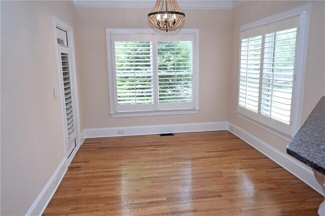 Building Photo - 76 Creekside Park Dr