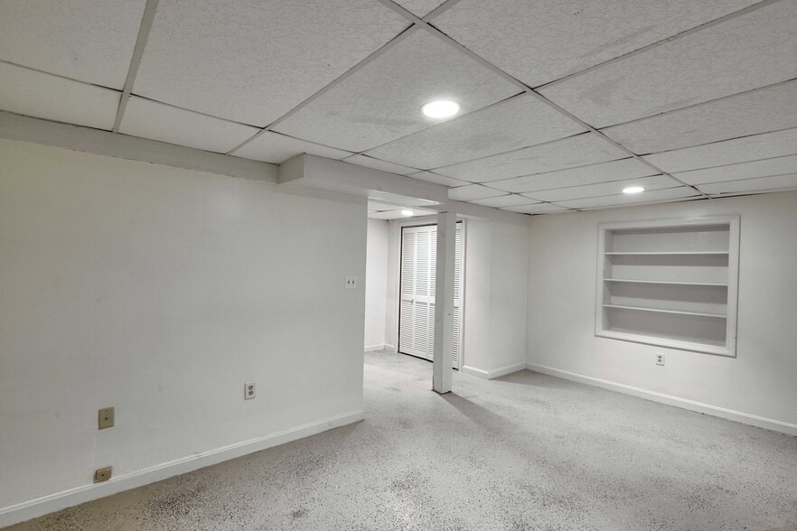 Building Photo - 31 Reservoir St