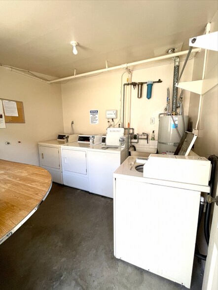 Building Photo - 226 N Marengo Ave