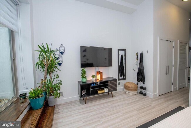 Building Photo - 1538 Ogden St