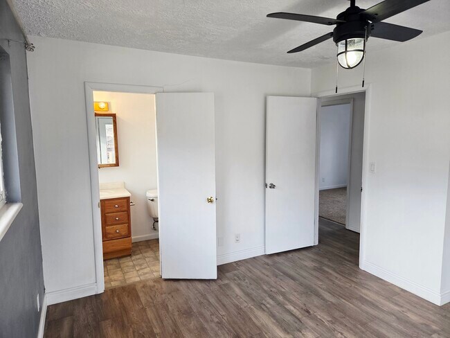 Building Photo - 1968 E 5850 S