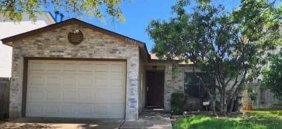 Building Photo - 13018 Chimney Oak Dr