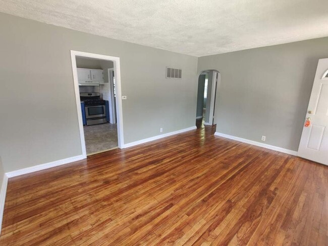 Building Photo - 1123 S Noble St