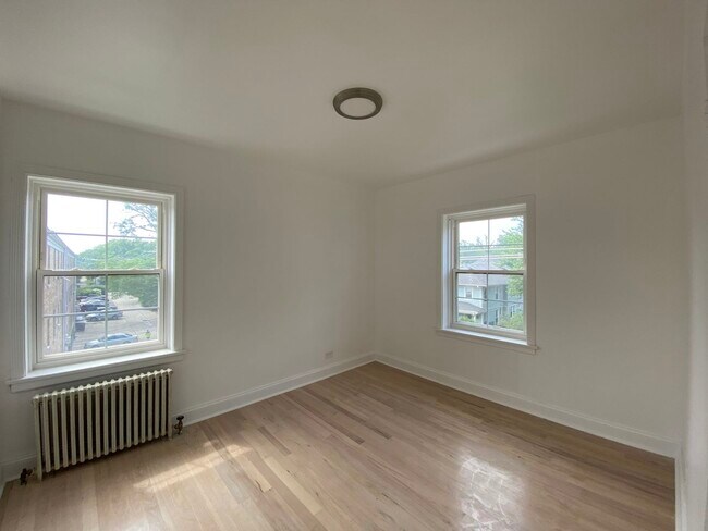 Building Photo - 2608 Bennett Ave
